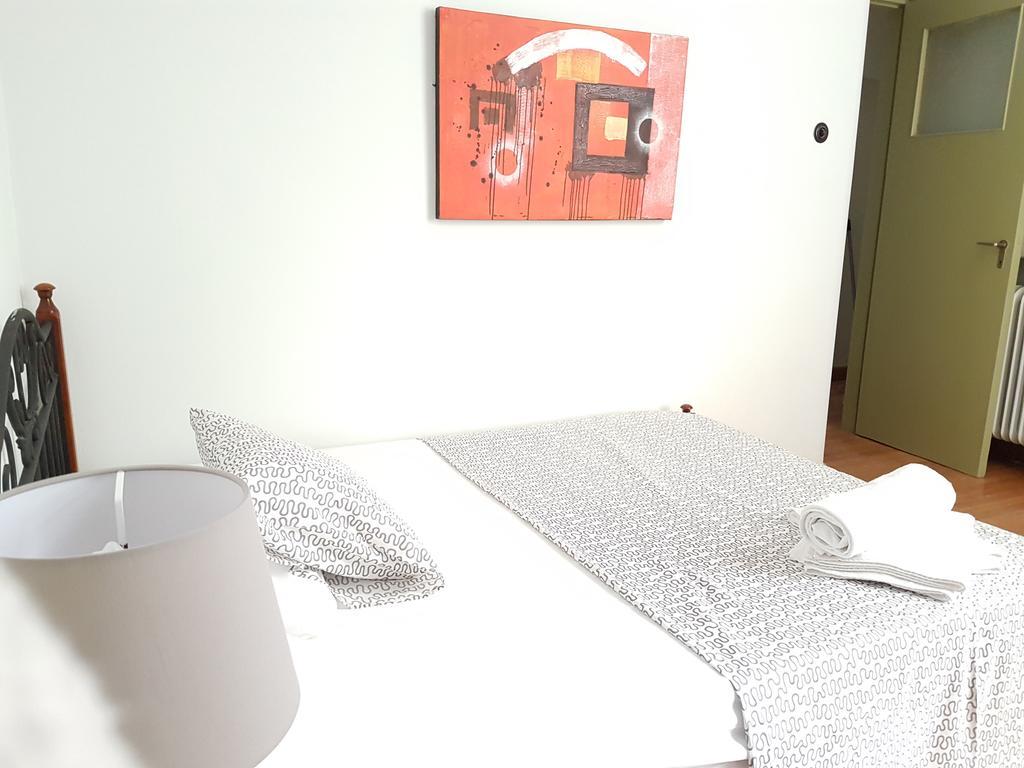 Errathens Pine Red And Taupe - Athens Center Διαμέρισμα Εξωτερικό φωτογραφία