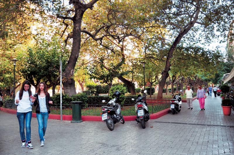 Errathens Pine Red And Taupe - Athens Center Διαμέρισμα Εξωτερικό φωτογραφία