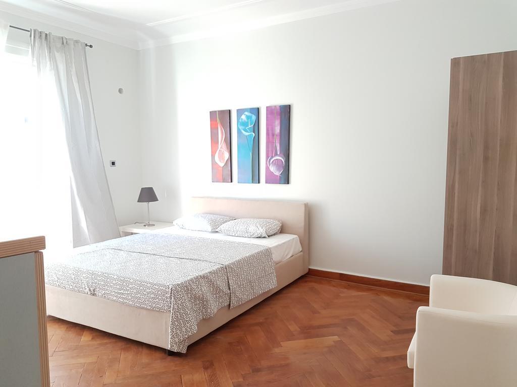 Errathens Pine Red And Taupe - Athens Center Διαμέρισμα Εξωτερικό φωτογραφία