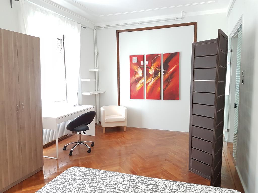 Errathens Pine Red And Taupe - Athens Center Διαμέρισμα Εξωτερικό φωτογραφία